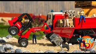 BRUDER Toys RC Traktor and Truck MAN New Schäffer Accident at unloading | Kids Videos