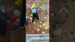 ボルダリング６級・スラブ壁（白ホールド⚪️） #ボルダリング #bouldering #クライミング #climbing #6級 #ボルダリング初心者