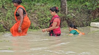 Amazing Village Women incredible Net fishing in Rain || Mouni Fishing Vlogs