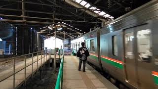 峠駅の立ち売り風景（峠の力餅）