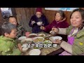 准备做腊肉了，远嫁的小妹打来2000元也要做，娜姐直接跟姑姑买下半头猪