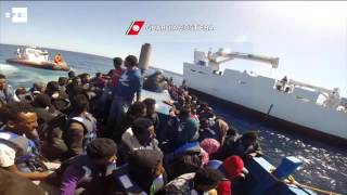Rescatan a 1.850 personas en el Mediterráneo en un día