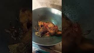 କିଏ ଖାଇବ ଆସ ବସି ଆମ ସେଥିରେ #love #humane #chickencurry #funny