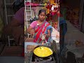 kolkata hardworking aunty making biggest 10 eggs flying omelette rs. 70 only