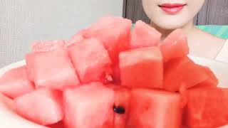 ASMR    Suika  すいか　スイカ　Water melon（EATING SOUNDS) NO TALKING  （咀嚼音）