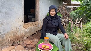 GADIS YATIM CANTIK JELITA SUKA BERSEDIH BILA TERINGAT ALMARHUM ORANG TUA