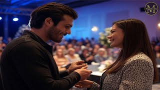 In front of everyone, Can Yaman asked Demet Özdemir: \