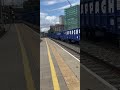 56091 and 56301 pull into watford junction