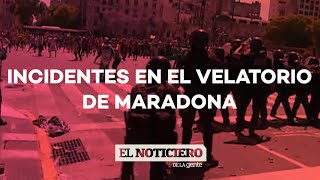 INCIDENTES en la fila por DIEGO MARADONA: desborde en Plaza de Mayo - El Noticiero de la Gente