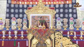 HH the Sakya Trizin Bestows the Muni Trisamaya Vyuha Empowerment (English)