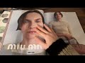 ASMR Vogue Magazine Flip Through • Clicky Close Whisper • Unintelligible • page flipping, tapping