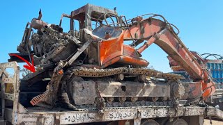 The mountain rock fell on theexcavator / Let's see how the accident excavator was made