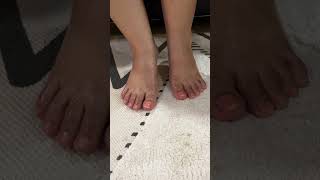 Trying *Viral* Amazon Foot Exfoliating Socks And I’m Shocked 😧 #youtubeshorts #amazonfinds