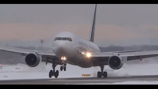 (HD) Amazing Snow Crosswind Landings - Plane Spotting Chicago O'Hare International Airport