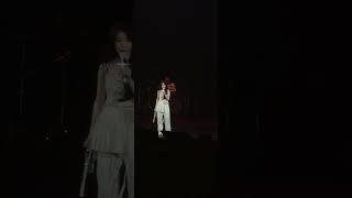 아이유(IU) - 被應援聲驚喜的IU + 迫切想念的Uaena - 4K 직캠 @240407 IU H.E.R.CONCERT in Taipei 앵앵콜 #IU #아이유 台北場