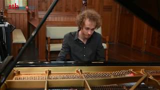 Hava Nagila (Jewish folk song) - Lennart Moree (piano)