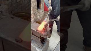 Red-Hot Steel Forging: Crafting Kitchen Tools with Precision and Power – So Satisfying!