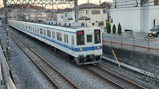 東武８１１１７Ｆ 逆井駅入線シーン。