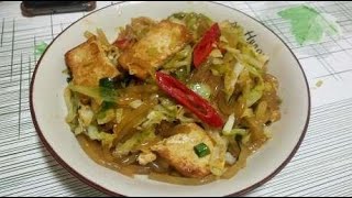 白菜炒粉条，食材家常，做法简单，好吃又下饭