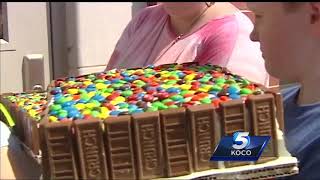 Group bakes cakes in support of Chickasha Police Department