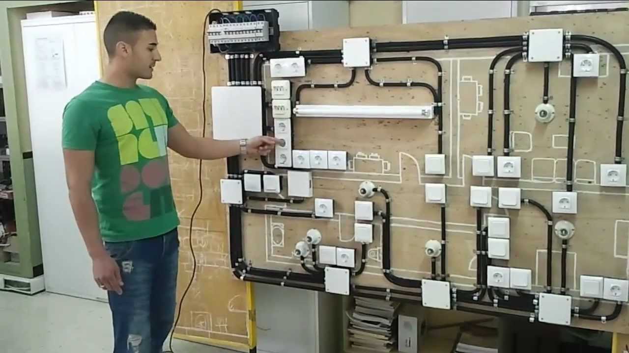 Instalación Eléctrica En Vivienda Realizada Por El Alumno Javier ...