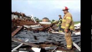 Lancaster County barn flattened by high winds [raw video]