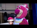 les regalo todo lo que agarren en 1 minuto ft. pinky bear