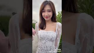 乳搖太強,不晃會被撞到地上 011819 [抖音 搞笑 視頻 TIKTOK]