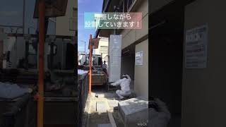 【自立看板施工-完成】絶妙なユニック操作技術、ずっと見ている所長さん