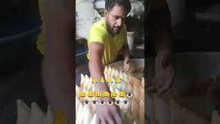 #streetfood #food #funny Jaipur ki 🥧 😋famous dish samose 😋❤️