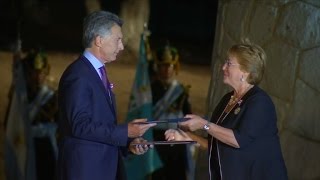 Bachelet y Macri contra “xenofobia” y “proteccionismo comercial”