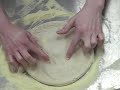 how to hand slap pizza crust