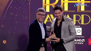 Sidharth Malhotra Wins Best Actor For 'Shershaah' At News18 Showsha Reel Awards | Thanks Wife Kiara