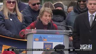 Schakowsky Rallies with Government Employees