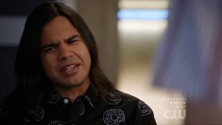 The Flash 6x5 - Cisco Remembers Gypsy