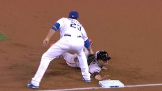 SF@LAD: Kershaw picks off Posey on overturned call