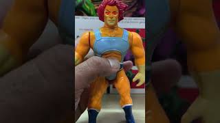 THUNDERCATS VINTAGE 1985 LION-O FIGURE With Light-Up Eyes Feature! Very Creepy….In The DARK!