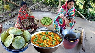 শীতকালে ব্রেকফাস্টে অথবা ডিনারে গরম গরম মটরশুটির কচুরির সাথে স্পেশাল ঘুগনী, আর কি চাই ?