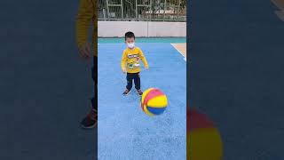 雍雍遊 (Kyle Go and Play) - 水泉澳邨打籃球 Play Basketball in Shui Chuen O Estate