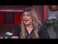 Kelly Clarkson Had No Idea Chelsea Handler & Jo Koy Are Dating And She's Excited
