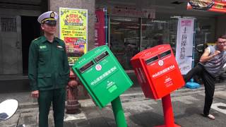 2015.8.9 蘇迪勒颱風 吹落招牌砸歪郵筒 台北市 南京東路 龍江路口