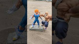 Super Saiyan VEGETA Helicopter vs Giant Master Roshi | Dragon Ball Toys