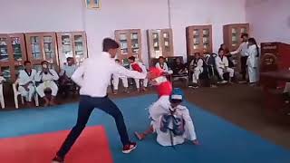 《Best taekwondo knock out 》 under -32 kg  inter school taekwondo fight