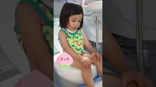 35개월 쌍둥이 배변훈련 | 첫 응가 성공!! | 쌍둥이 육아 브이로그 #Shorts