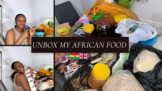 HOW TO TRANSPORT AFRICAN FOOD FAST FROM GHANA 🇬🇭 TO THE UK 🇬🇧 | UNBOXING MY AFRICAN FOOD FROM GHANA