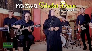 Sehelai Daun - Nazwa Maulidia (Live Music Video)