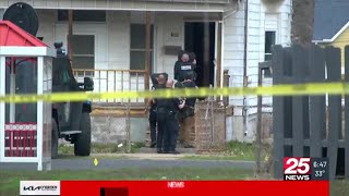 Peoria men arrested after standoff for alleged East Peoria robbery
