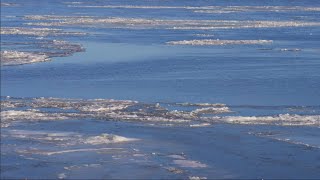 黒竜江の遜克県区間に流氷　黒竜江省黒河市