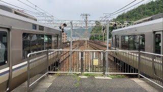 【見事な並走】琵琶湖線山科駅 223系新快速と普通が並走！