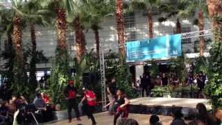 Pause Eddie and Lil Bit of FootworKINGz Perform @ Navy Pier